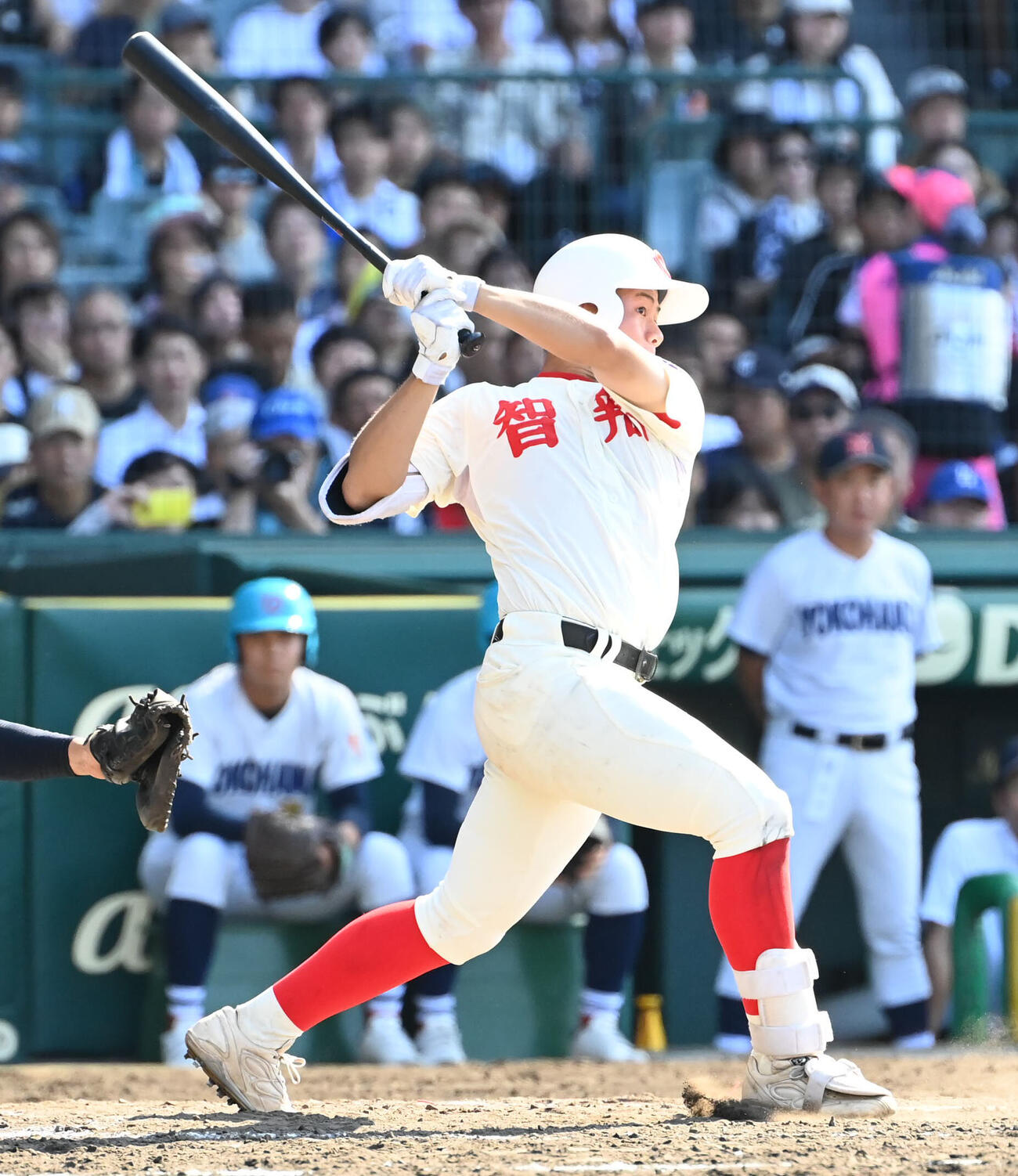 横浜対智弁和歌山　3回裏智弁和歌山無死二、三塁、楠本龍生は勝ち越しの本塁打を放つ（撮影・石井愛子）