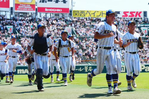 甲子園】健大高崎が夏初の決勝 9回2死満塁抑え逃げ切る 智弁和歌山と