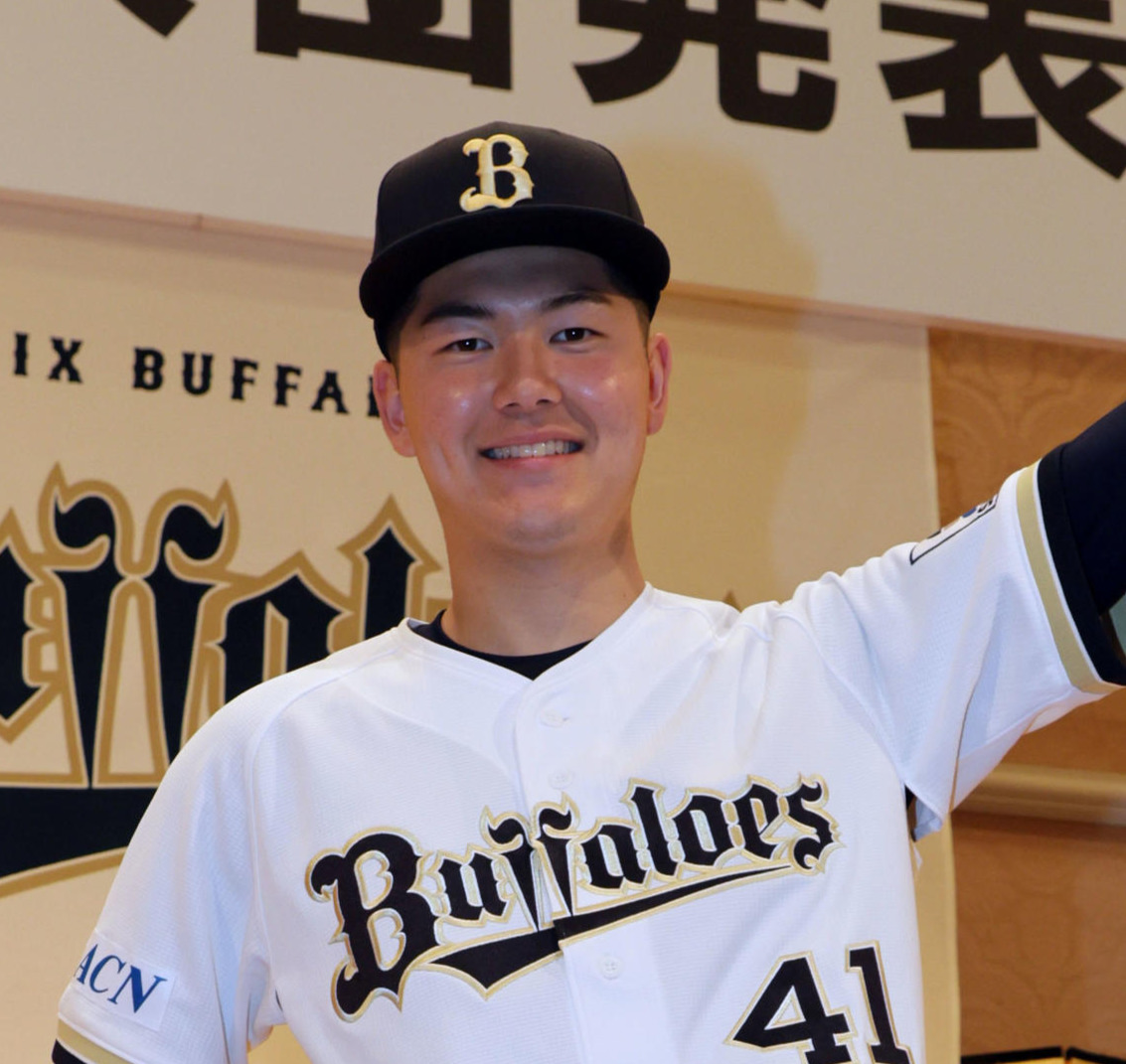 オリックス佐藤龍月（2025年11月撮影）