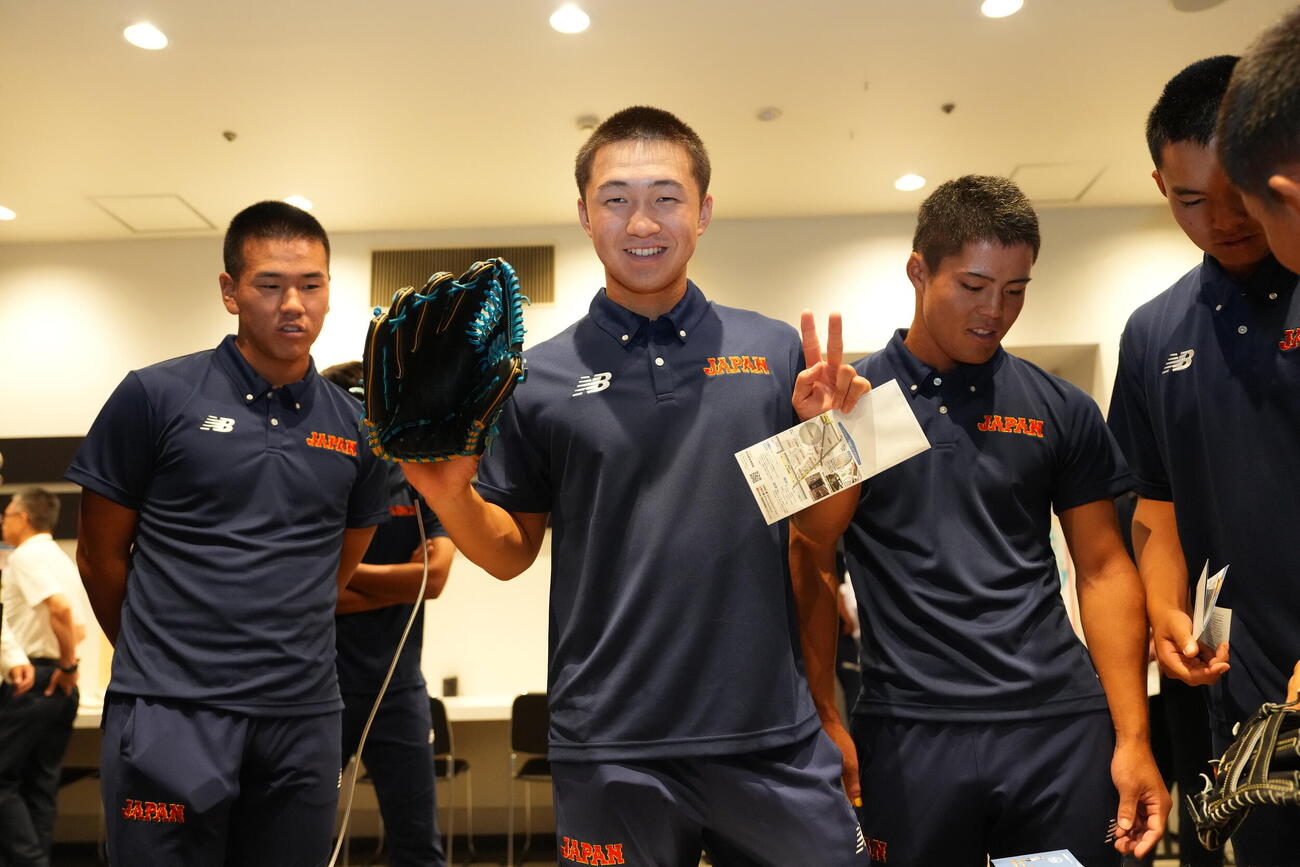 野球殿堂博物館に訪れたU－18高校日本代表の選手たち（写真提供：NPBエンタープライズ）
