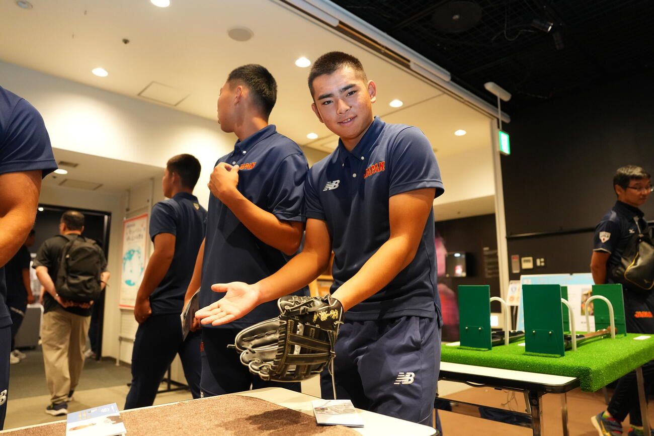 野球殿堂博物館に訪れたU－18高校日本代表の選手たち（写真提供：NPBエンタープライズ）