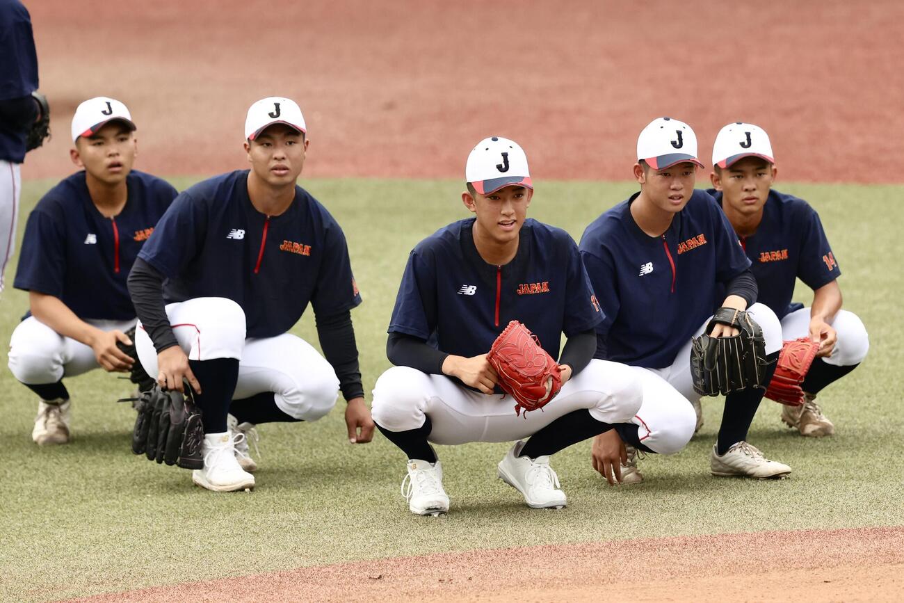 織田翔希（中央）らU18代表の選手たち（2026年撮影）