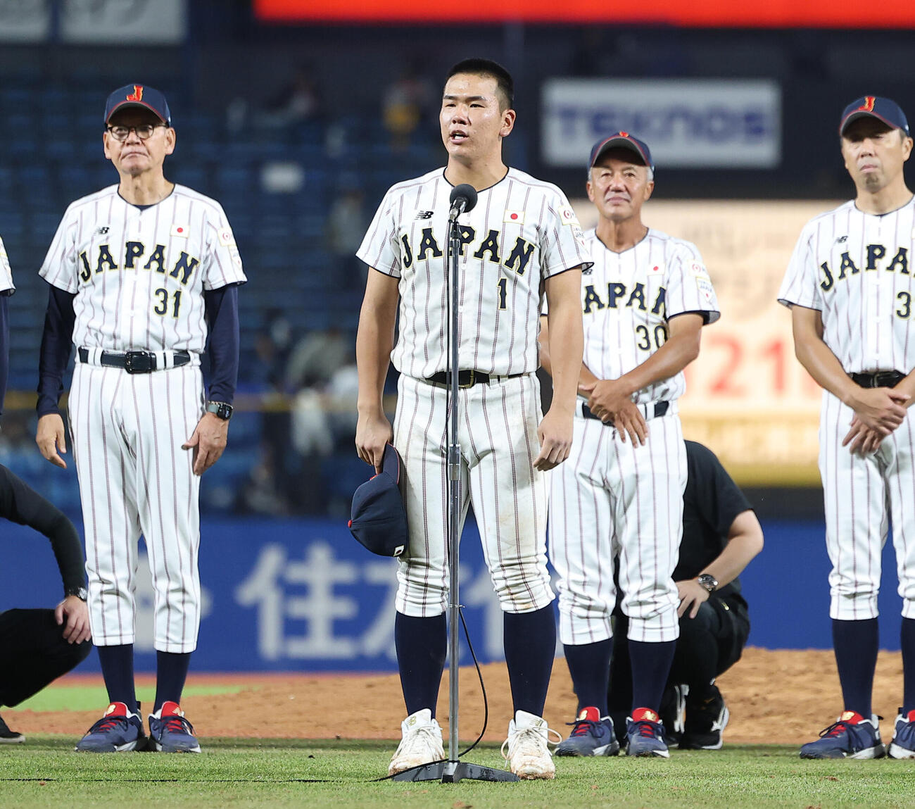 8月29日　壮行セレモニーであいさつする高校日本代表・小野舜友