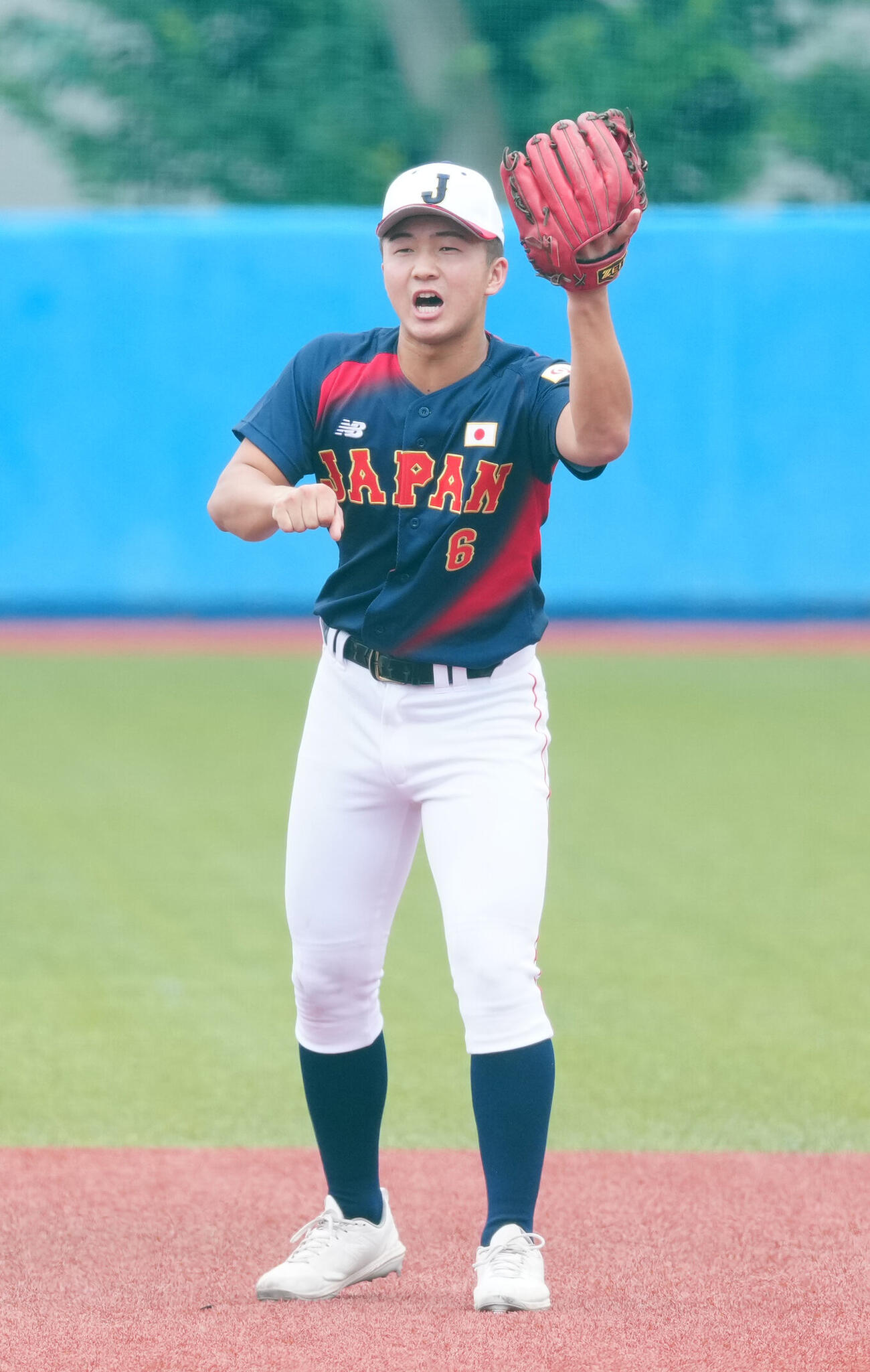 立大との練習試合で二塁手として出場する高校日本代表の池田聖摩（撮影・江口和貴）