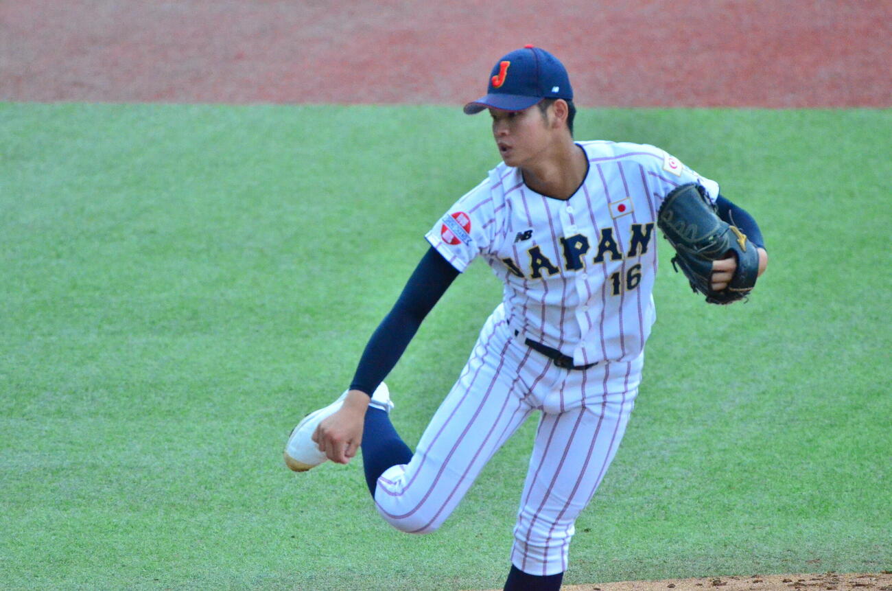 2番手で登板した鈴木（撮影・平山連）
