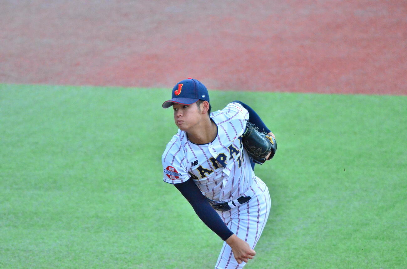 2番手で登板した鈴木（撮影・平山連）