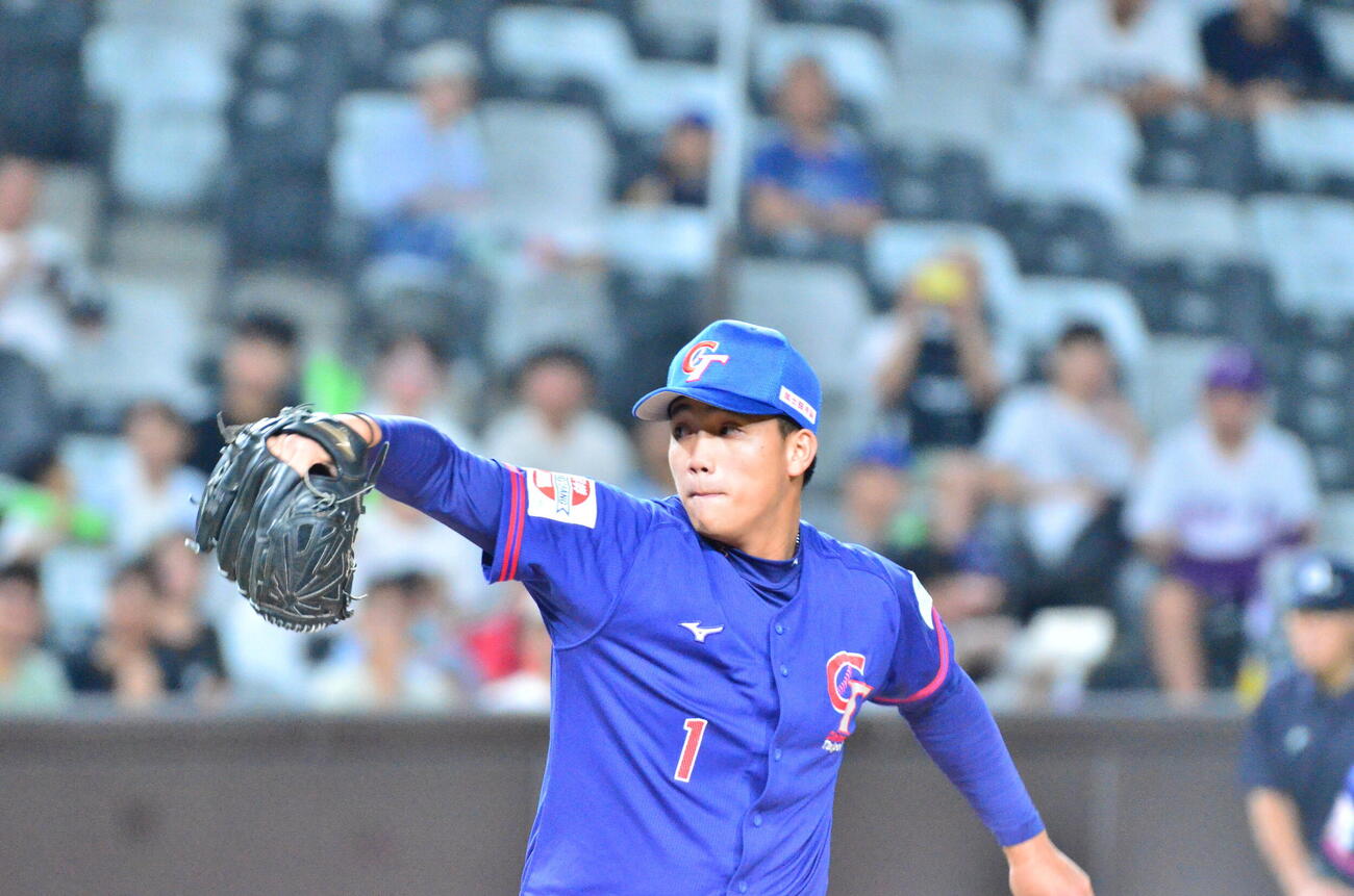 日本戦に先発した台湾の本格派左腕・劉任右（撮影・平山連）