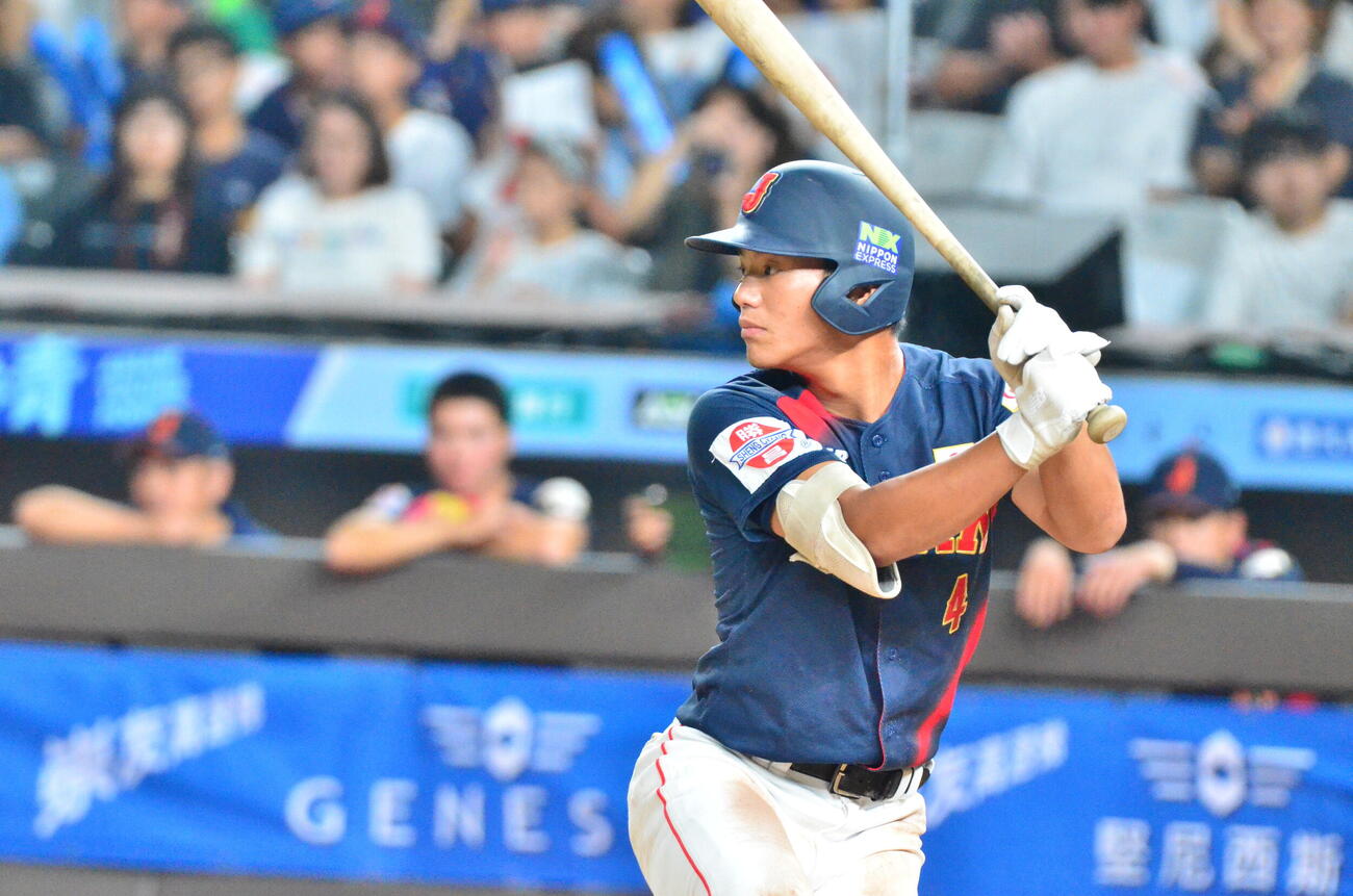 打席に立つ井口（撮影・平山連）