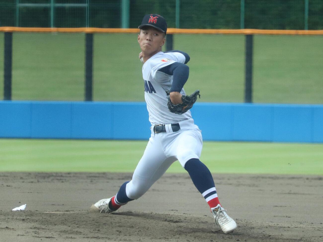 横浜ー横浜商大　横浜、先発の福井那留（撮影・保坂淑子）