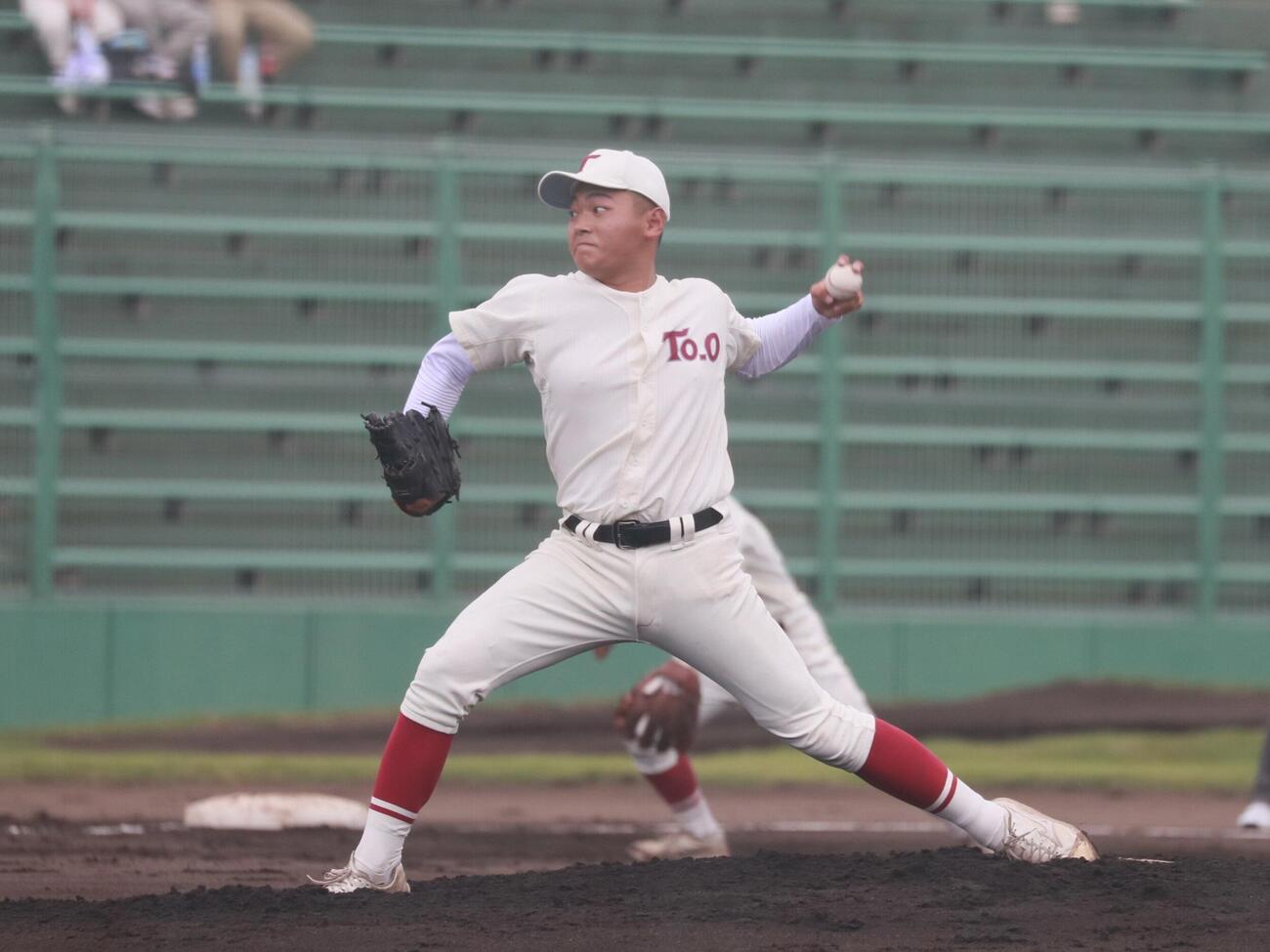 東奥義塾対八戸工大一　先発した東奥義塾・戸沢一爽投手（撮影・高橋香奈）