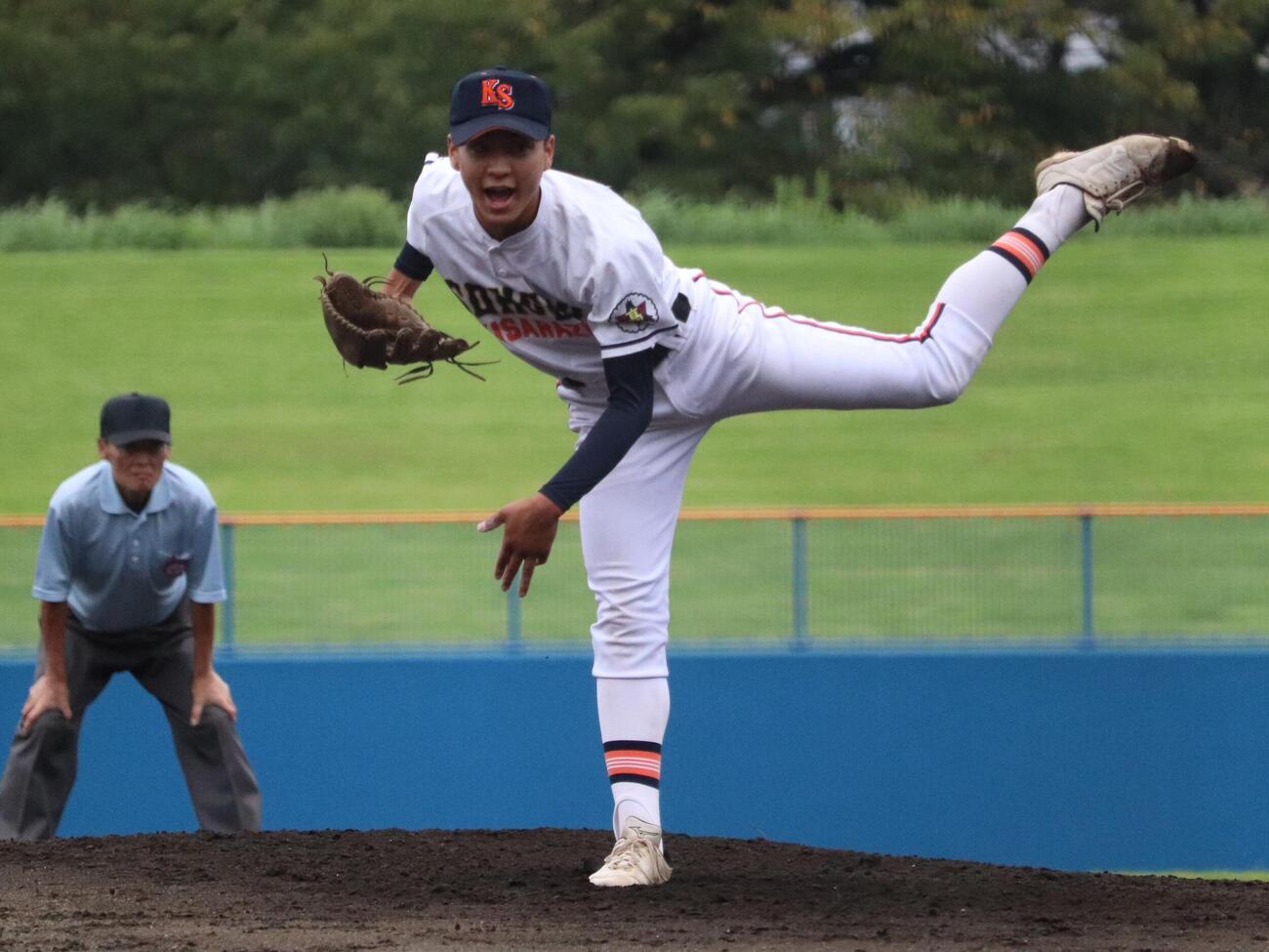専大松戸対木更津総合　木更津総合、4回途中から2番手としてマウンドに上がったエースの宇多津歩尊