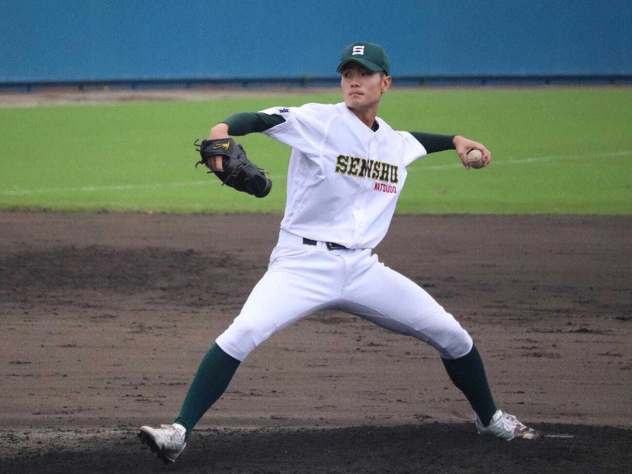 専大松戸対木更津総合　専大松戸、先発の鈴木艶ノ介