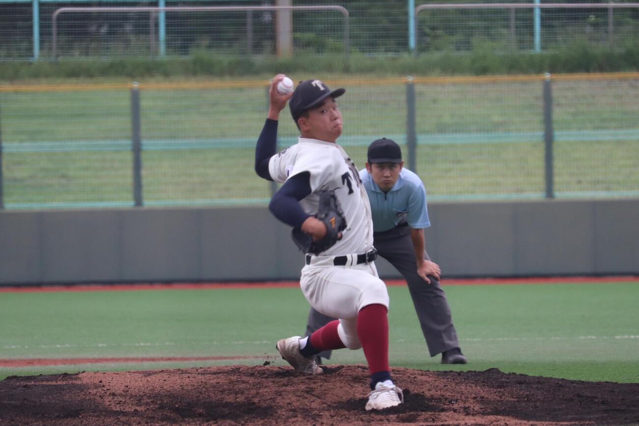 大阪桐蔭対生野　生野戦に先発した大阪桐蔭・梅野蒼太（撮影・佐藤妙月）