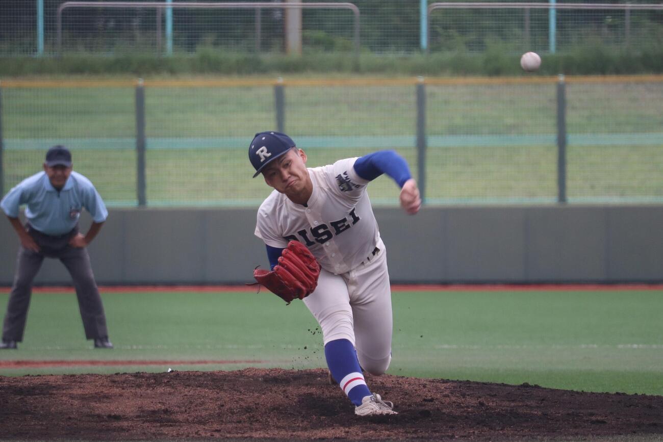 東大阪大柏原対履正社　東大阪大柏原戦に先発し完封勝利を挙げた履正社・上山篤慶（撮影・佐藤妙月）