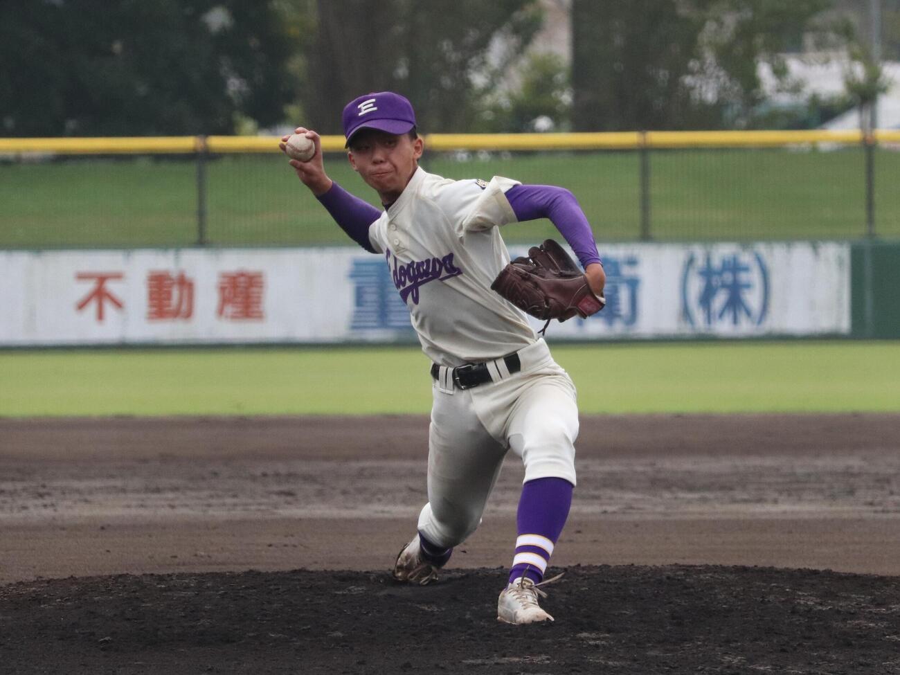 江戸川学園取手対下妻一　完投勝利の江戸川学園取手、広瀬健悟（撮影・保坂淑子）
