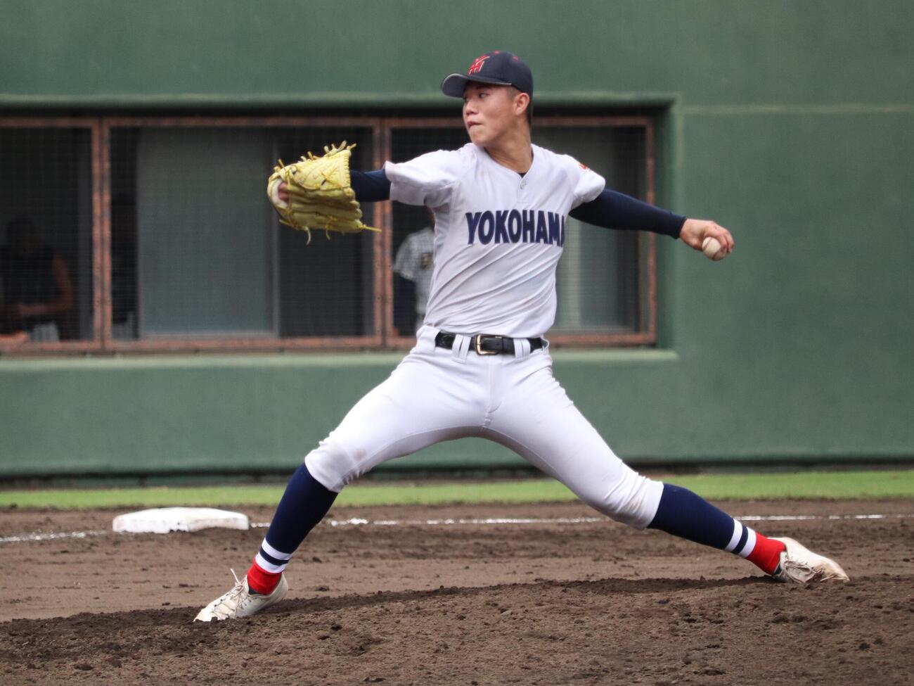 横浜・小林鉄三郎投手（26年9月撮影）