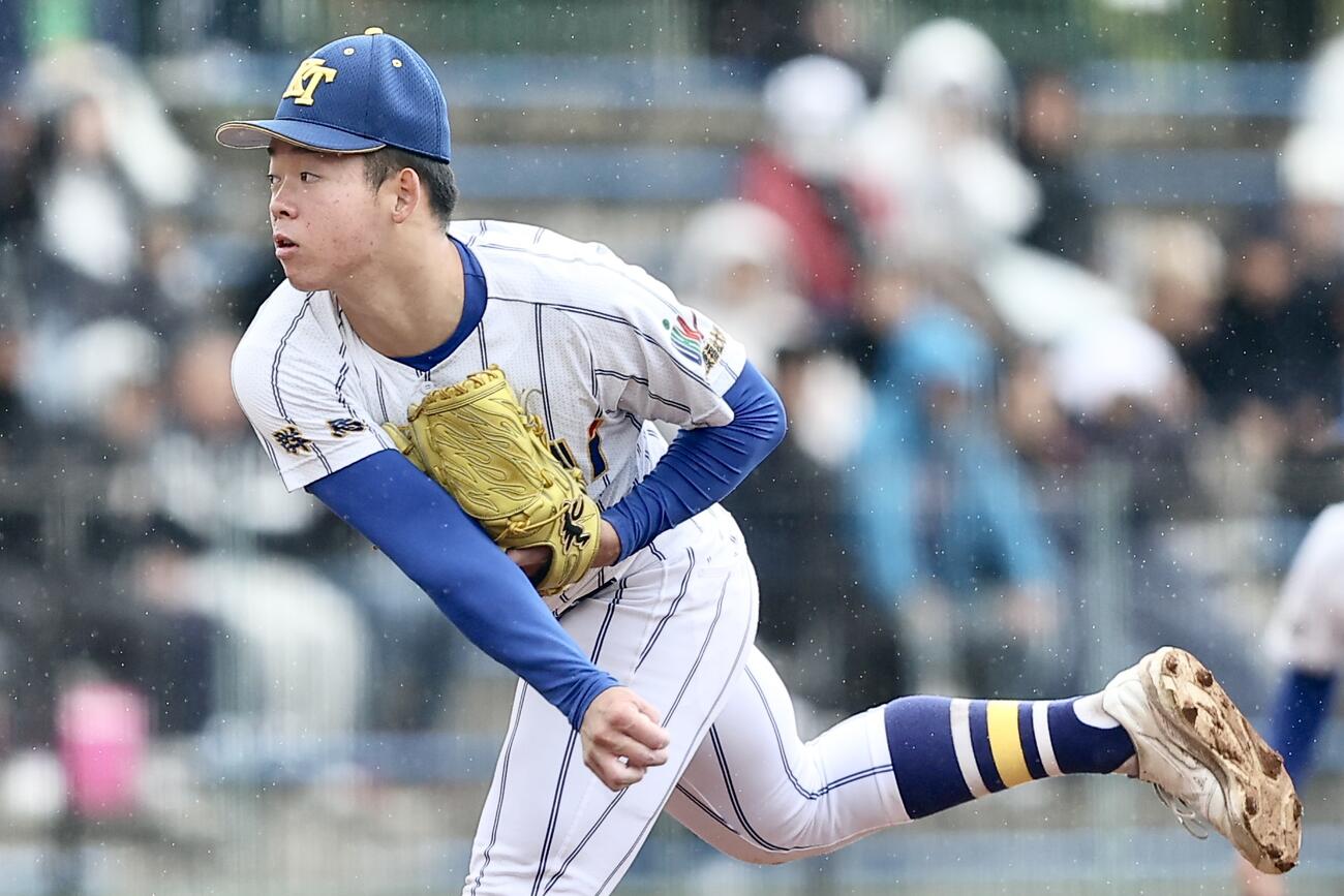 健大高崎対青森山田　先発登板する健大高崎・佐藤麻恩（撮影・河田真司）