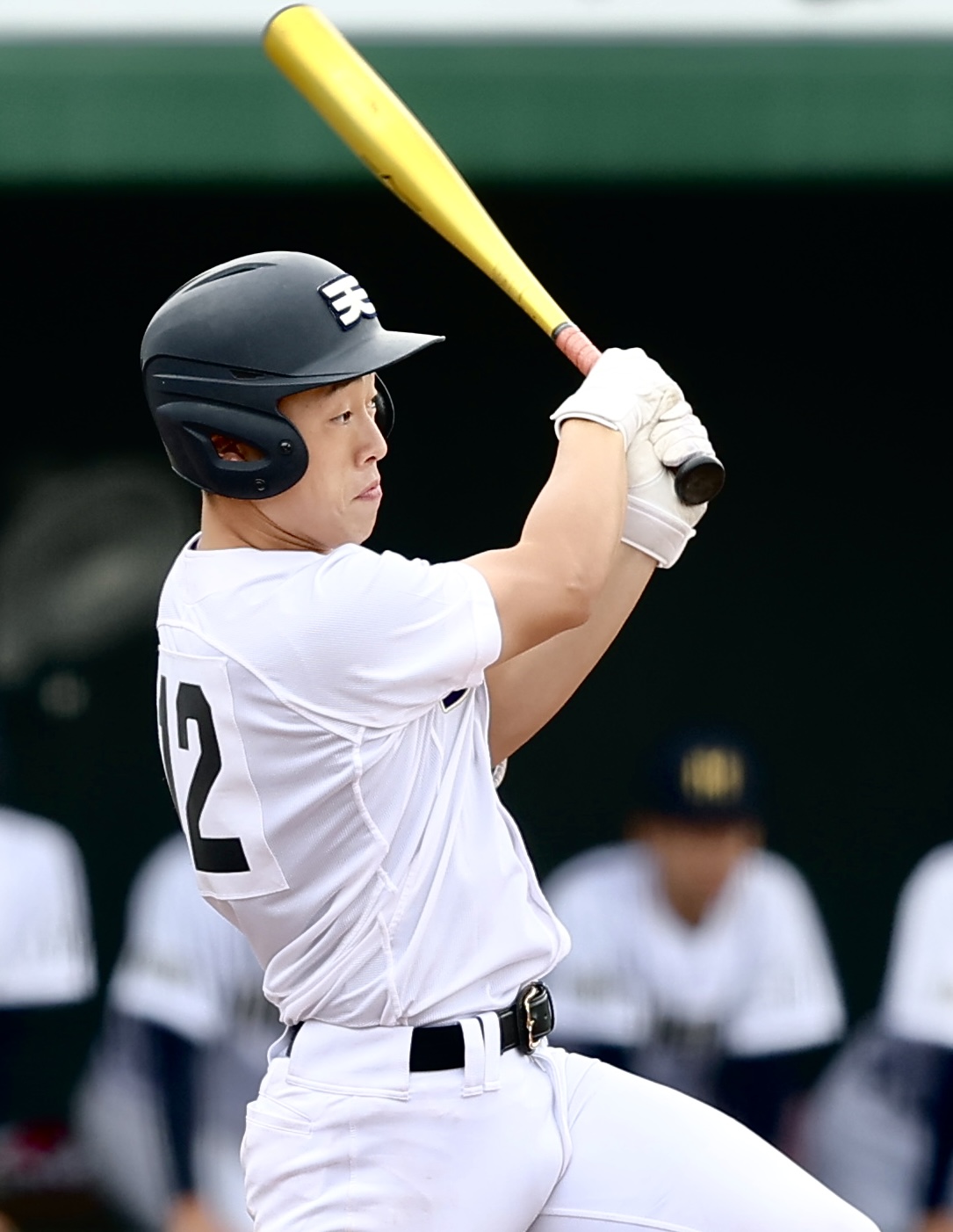 天理対三重　6回表天理1死二、三塁、左前適時打を放つ国広新（撮影・河田真司）