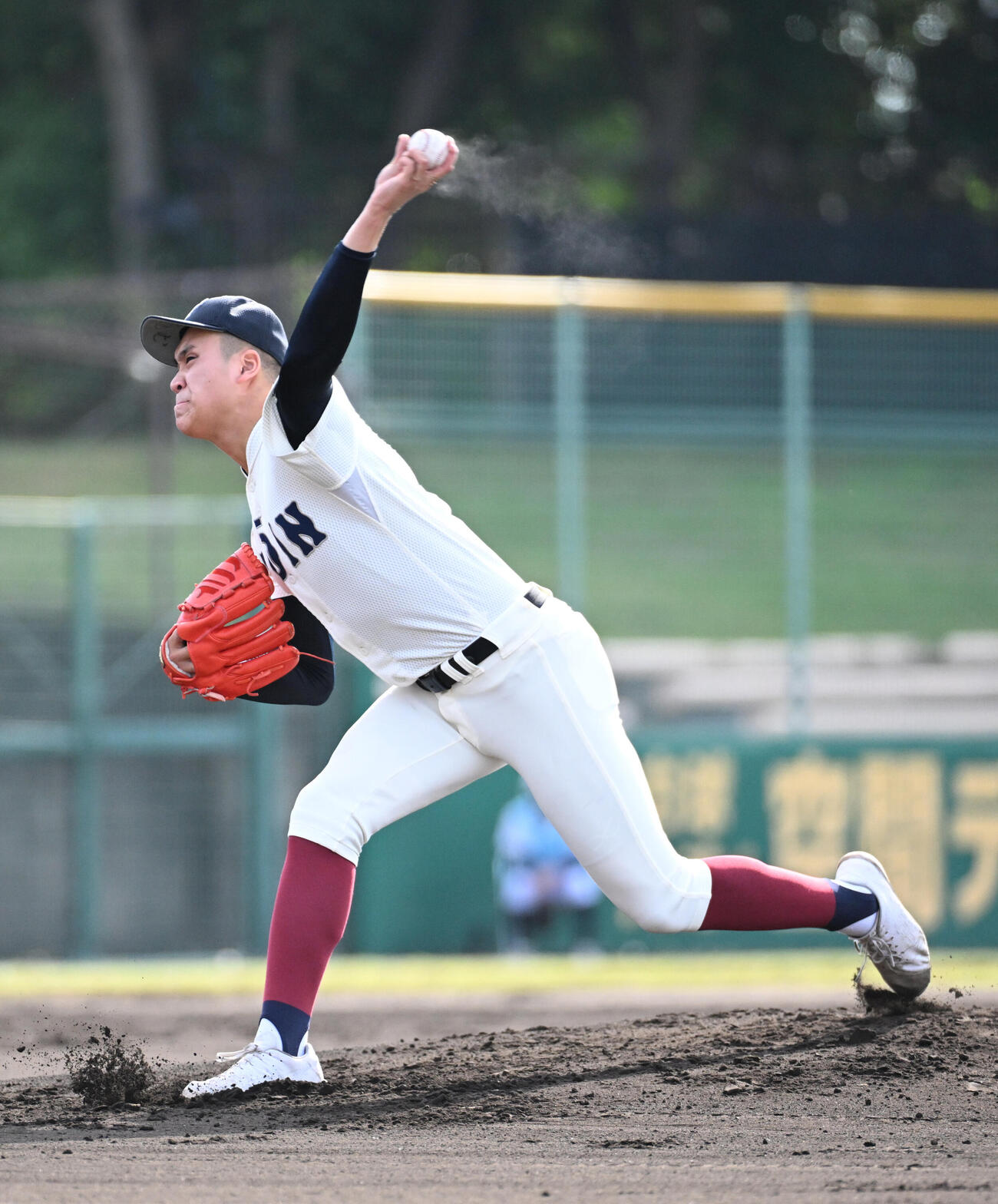 大阪桐蔭対龍谷大平安　大阪桐蔭先発の川本晴大（撮影・滝沢美穂子）