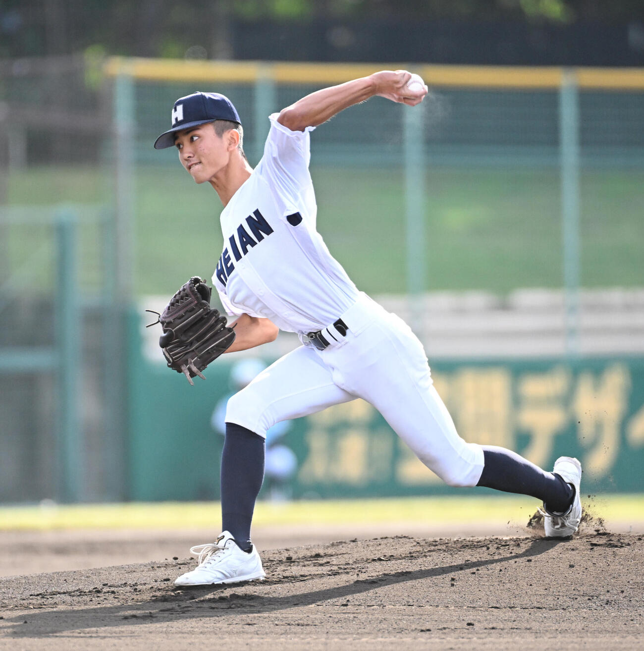 大阪桐蔭対龍谷大平安　龍谷大平安の先発三城柊飛（撮影・滝沢美穂子）