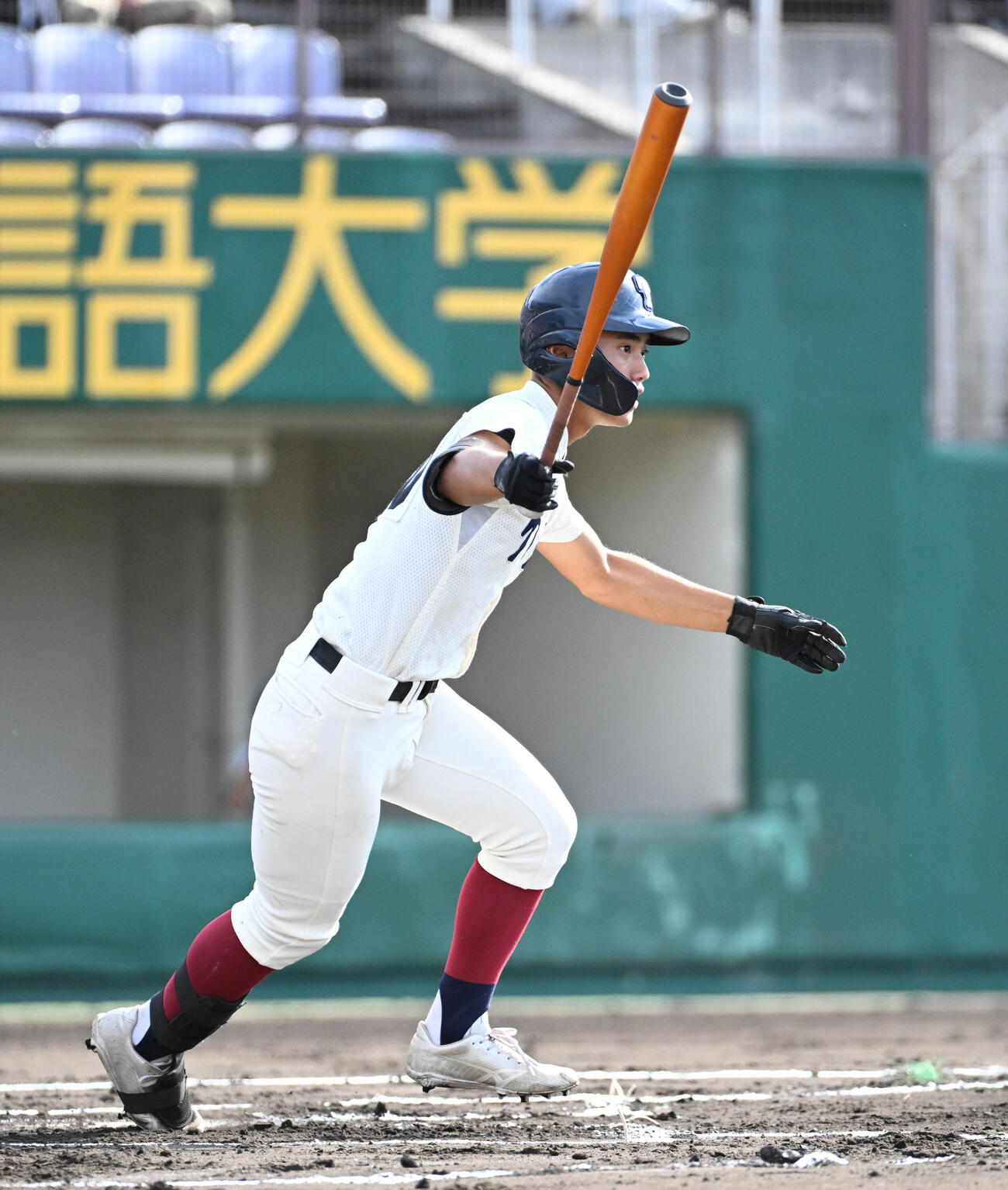 大阪桐蔭対龍谷大平安　1回表大阪桐蔭　石井大輔は右前先制適時打を放つ（撮影・滝沢美穂子）