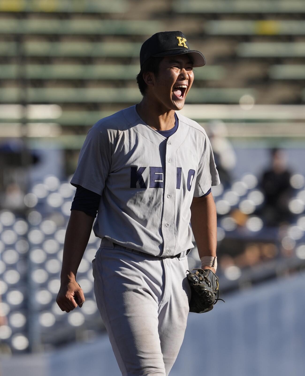 佐野日大対慶応　9回表佐野日大1死、荒川結衿を三ゴロに仕留め雄たけびを上げる渡辺英亜（撮影・小島史椰）
