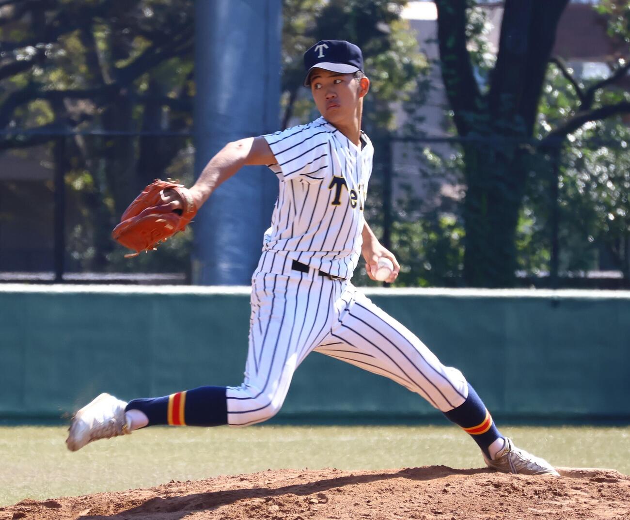 二松学舎大付対帝京　2番手で登板し力投した帝京・羽吹恭丞