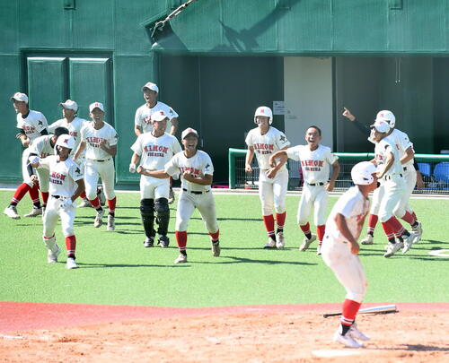 【高校野球】日大三島　サヨナラ勝ちで４強　殊勲の田代一朗「最後は冷静に球を見極められた」