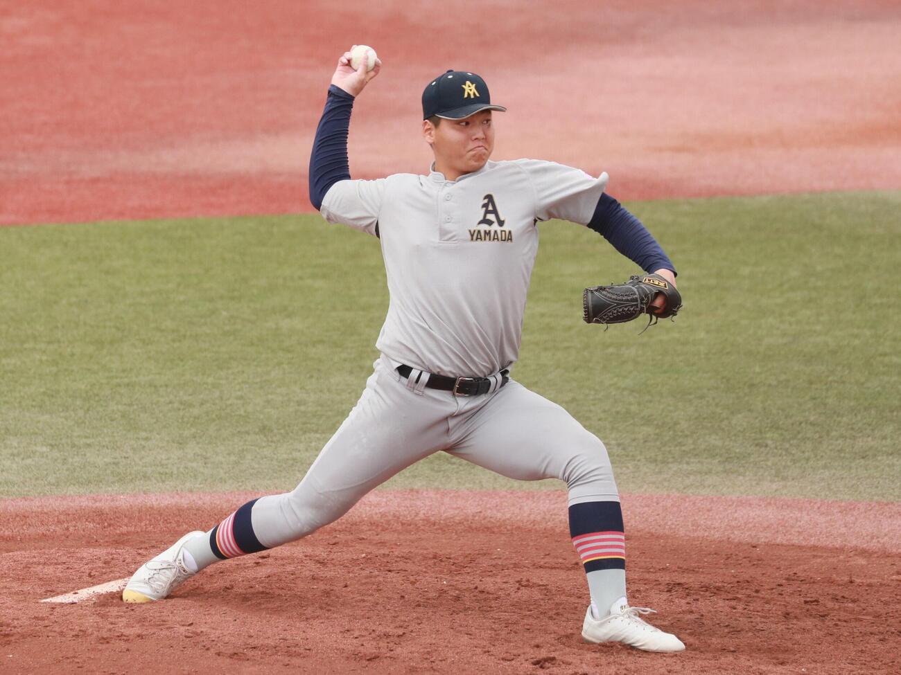 仙台育英対青森山田　3番手で登板した青森山田・守凛心投手（撮影・高橋香奈）