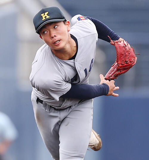 慶応対健大高崎　慶応先発の湯本（撮影・野上伸悟）
