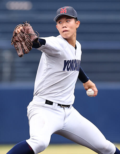 【高校野球】横浜　２年ぶり神宮大会に王手　小林鉄三郎「チームを絶対勝たせる。それがエース」