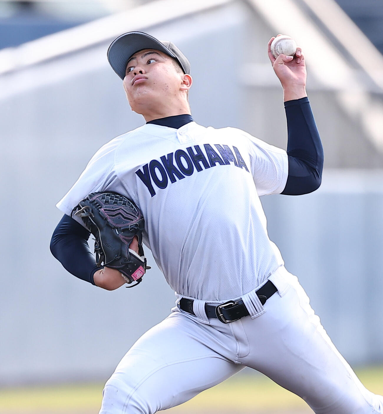 健大高崎対横浜　横浜2番手の中嶋海人（撮影・野上伸悟）
