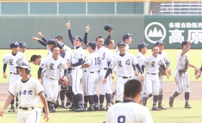聖心ウルスラ学園が夏切符 戸郷が連続完投 宮崎 高校野球 日刊スポーツ