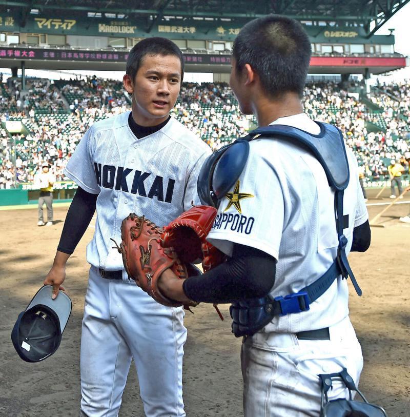 北海 大西が投打けん引 116年目初の全国v王手 高校野球 日刊スポーツ 北海 大西が投打けん引 116年目初の全国v王手 高校野球 日刊スポーツ