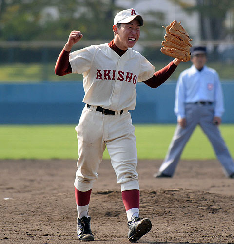 秋田商完封リレーで待望ｖ 高校軟式野球 高校野球ニュース