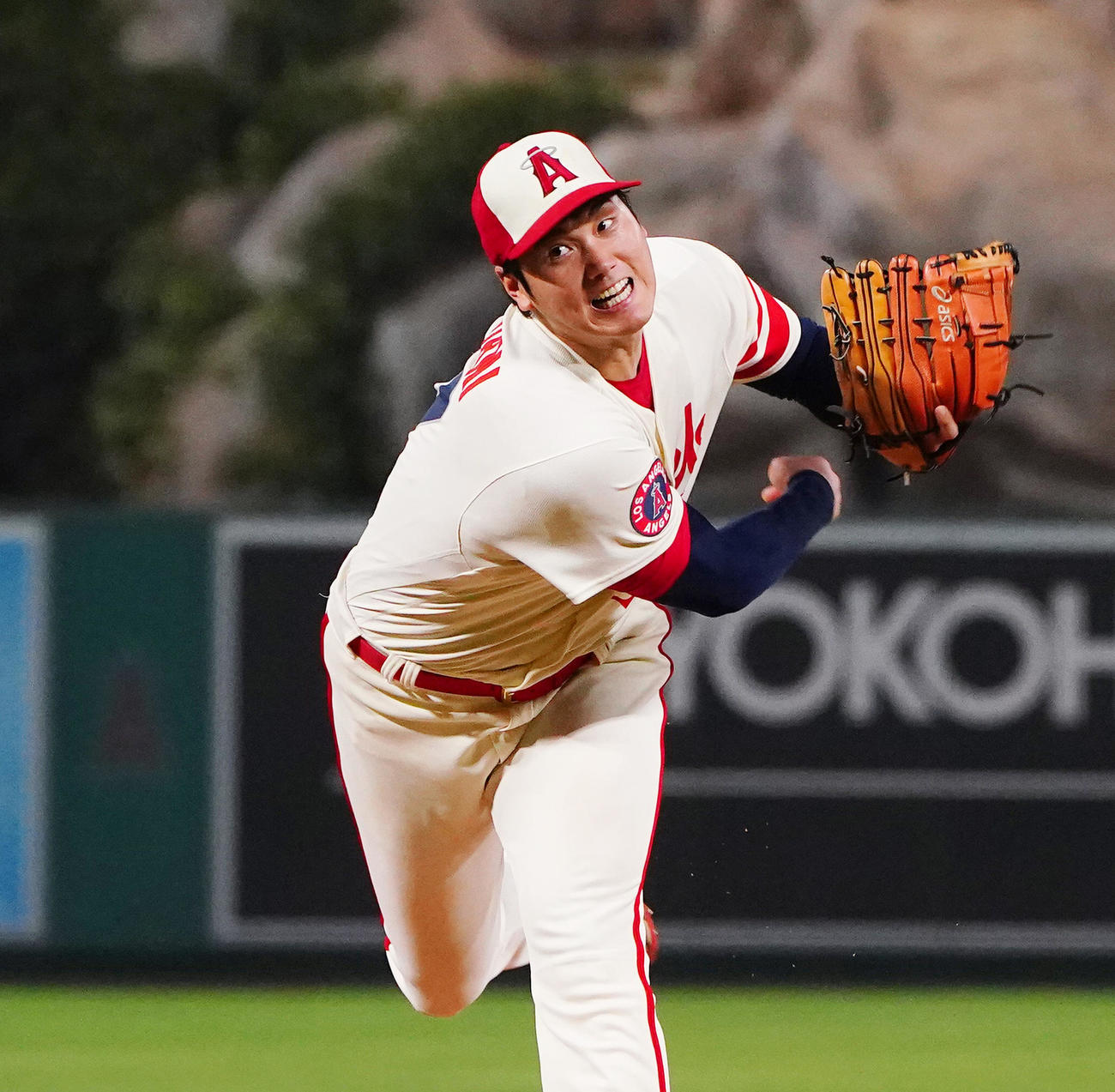 29日のアスレチックス戦で初回に適時打を放った後も力の入った投球を見せ、相手に安打を許しません（撮影・菅敏）