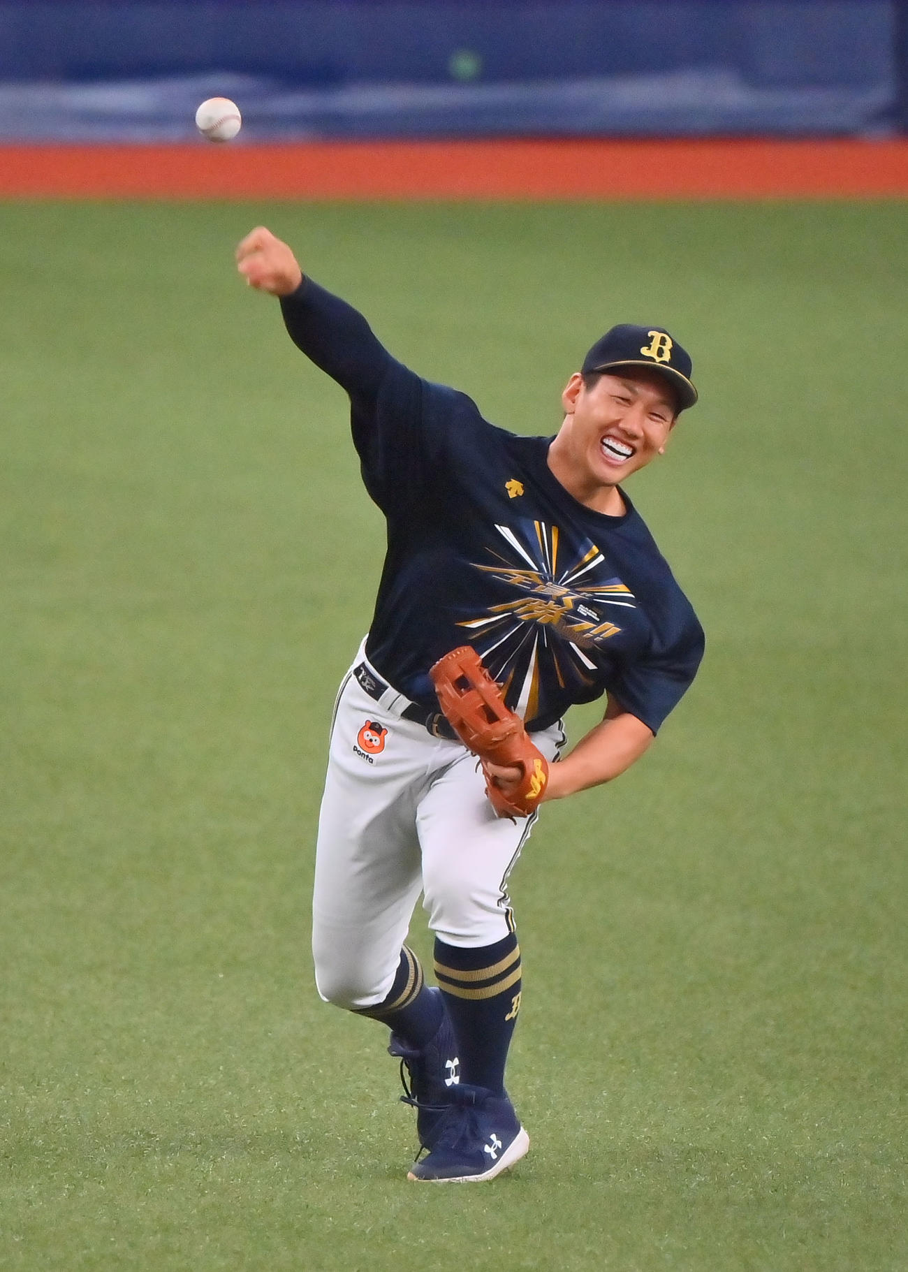 笑顔で守備練習する吉田正尚（2022年9月15日撮影）
