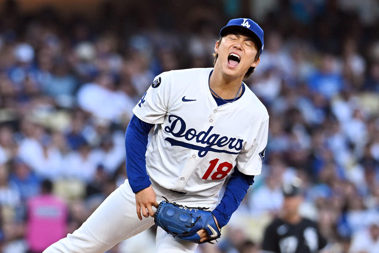 ドジャース対ホワイトソックス　３回表、投球に納得せずさけぶドジャース先発の山本由伸（撮影・滝沢徹郎）