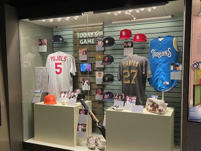 米野球殿堂博物館に飾られている収蔵品の数々