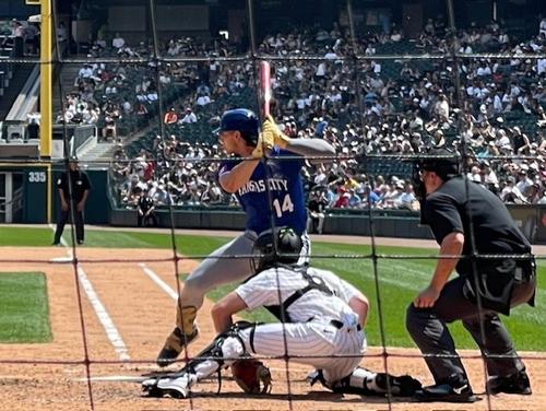 ロイヤルズで投打二刀流の「大谷2世」として期待されるジャック・カグリオン内野手（撮影・福島良一）