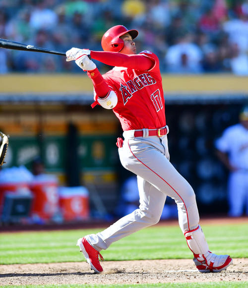 アスレチックス対エンゼルス　１１回表エンゼルス１死、第５打席は空振り三振に終わる大谷（撮影・清水貴仁）