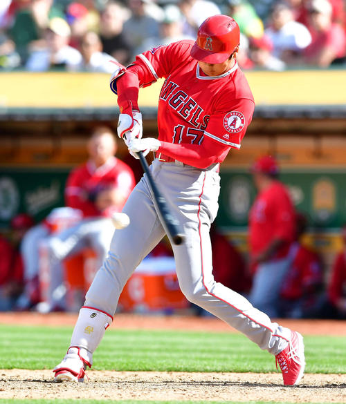 アスレチックス対エンゼルス　９回表エンゼルス１死、二ゴロに倒れる大谷（撮影・清水貴仁）