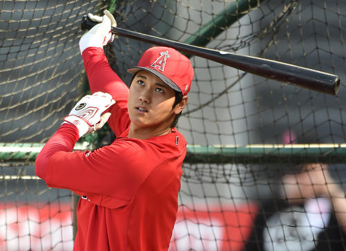 エンゼルス対ツインズ 試合前、打撃練習をするエンゼルス大谷(撮影・菅敏)