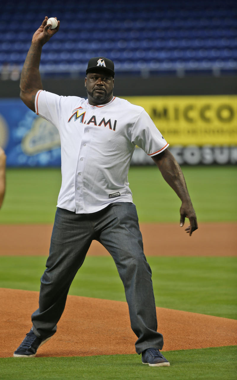 シャック」元NBAオニール氏かなりいい始球式 - MLB : 日刊スポーツ