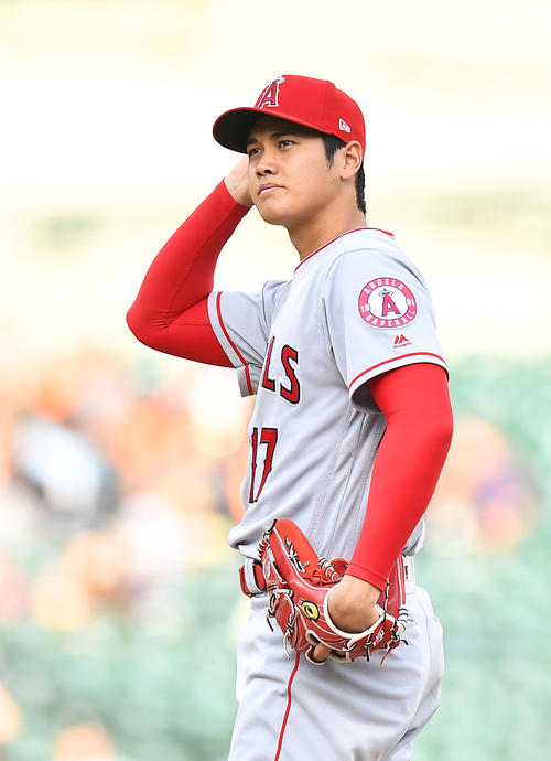 タイガース戦に先発し、初回、タイガースに先制点を許し、マウンドで浮かない表情を見せるエンゼルス大谷（撮影・菅敏）