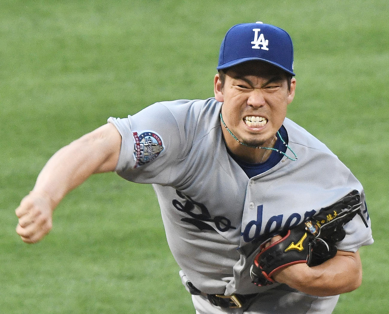 エンゼルス戦に先発し、力投するドジャース前田（撮影・菅敏）