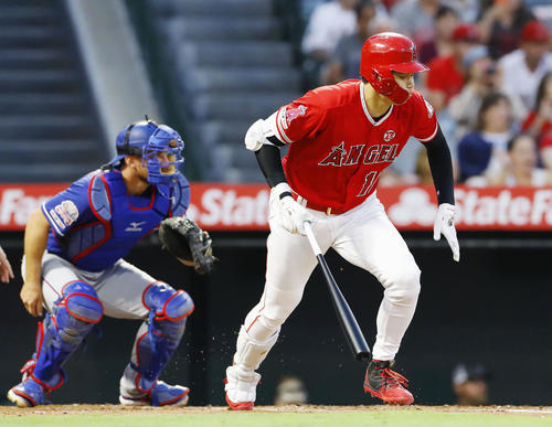 1回、遊ゴロに倒れるエンゼルス大谷（共同）