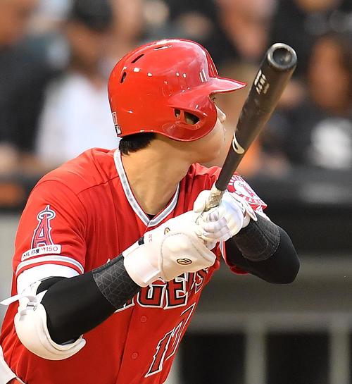 ホワイトソックス対エンゼルス　1回表エンゼルス1死一、二塁、左翼線に先制の2点適時二塁打を放つエンゼルス大谷（撮影・菅敏）