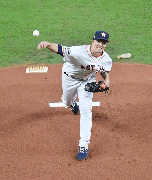ヤンキースとのリーグ優勝決定シリーズの初戦に先発し、力投するアストロズ・グリンキー（撮影・菅敏）