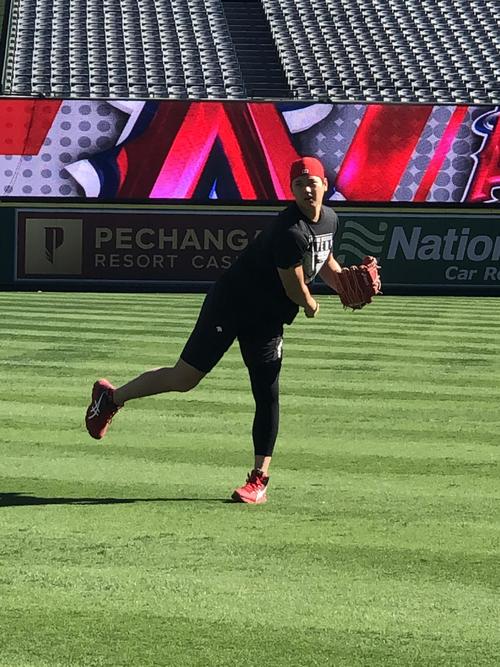 キャッチボールで調整を行うエンゼルス大谷（エンゼルス球団提供）